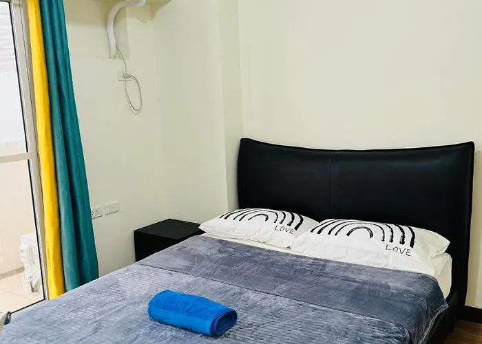 Vincondotel Near Bgc 3br Fairlane شقة *